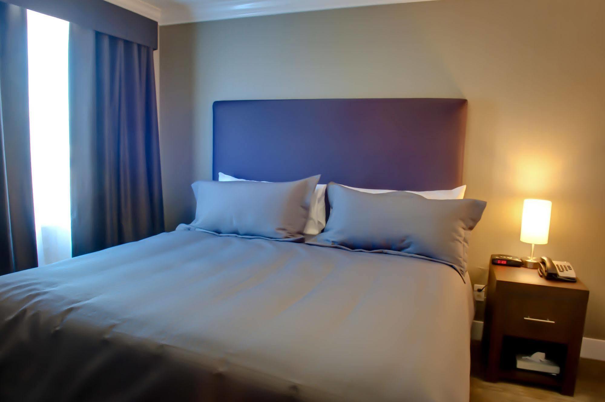 Sandman And Hotel 3*