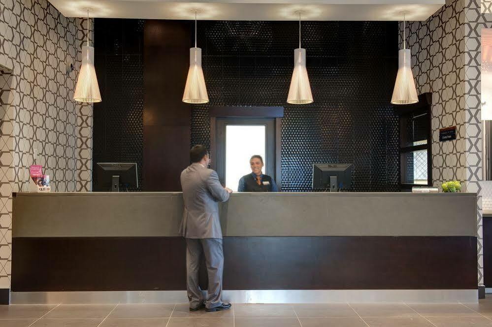 Sandman And Hotel Abbotsford
